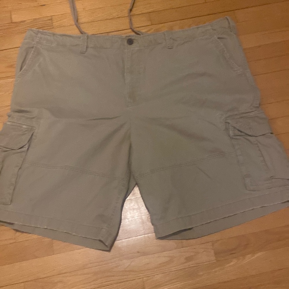 Men’s cargo shorts